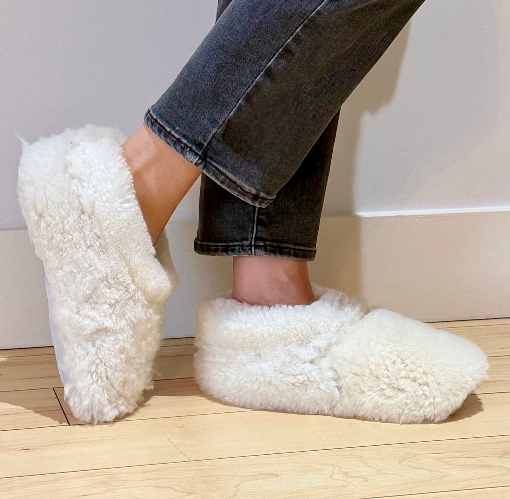 Handmade Sheepskin Slippers – Luxury Comfort from Patagonia Unisex Design – Made for everyone